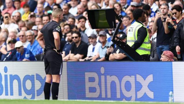 英超误判之源VAR：多管农场主闲事+无视狼队点球